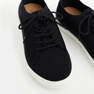 ⚡⚡🆕 NWT Torrid stretch Knit Sneakers size 9 wide